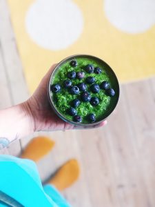 grøn mættende protein smoothie