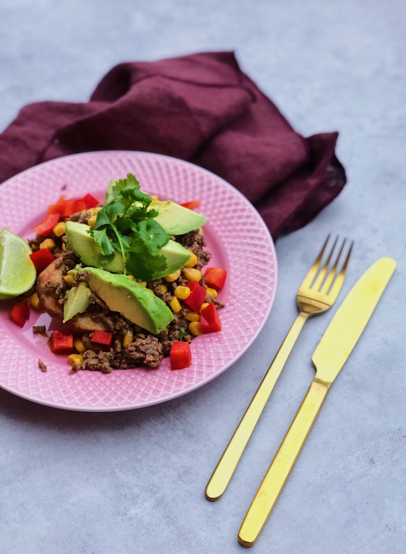 mexikansk bagt kartoffel med oksekød